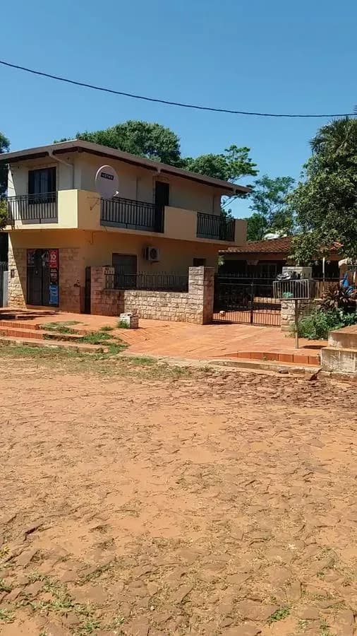 4-Bedroom House for Sale in Capiatá - Image 2