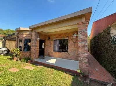 2-Bedroom House for Sale in San Luis, Mariano Roque Alonso - Image 3