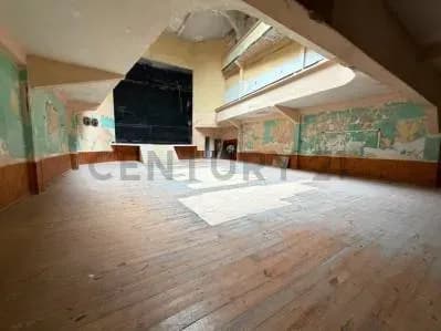 Local Comercial de 1,102m² en Alquiler en Centro, Montevideo - Image 3
