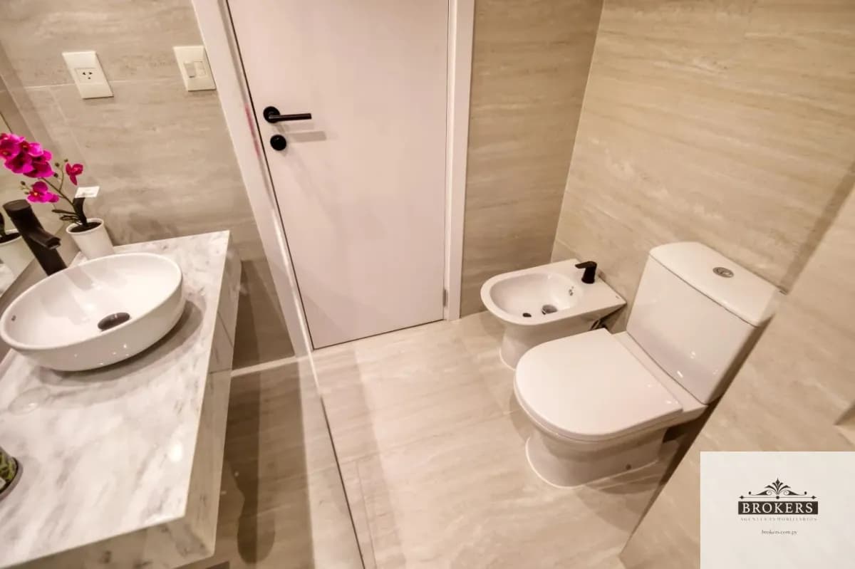 Departamento de 2 dormitorios en Venta en San Jorge, Asunción - Image 2