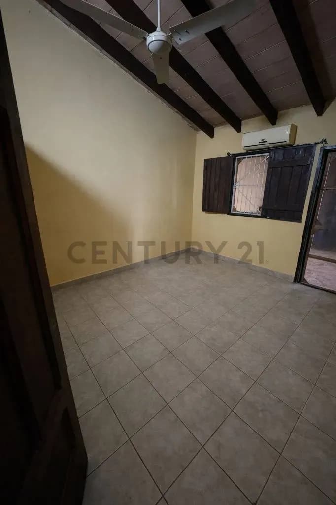 Casa de 4 dormitorios en Venta en Limpio - Image 7