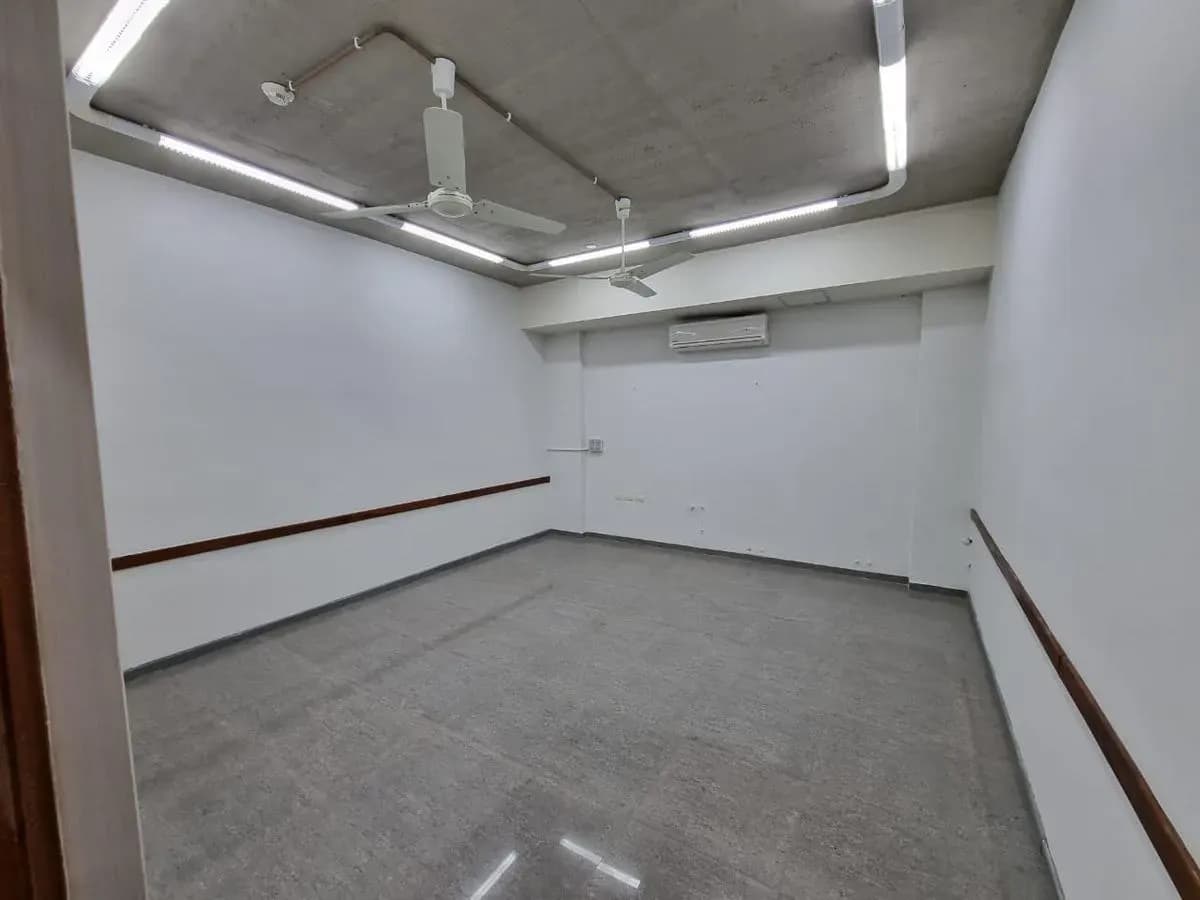 Office of 336m² for Rent in San Cristobal, Asunción - Image 12