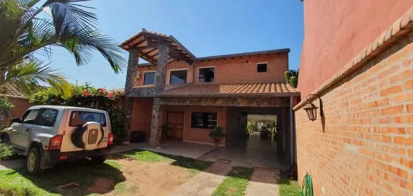 3-Bedroom House for Sale in Laguna Satí, Fernando de la Mora - Image 9