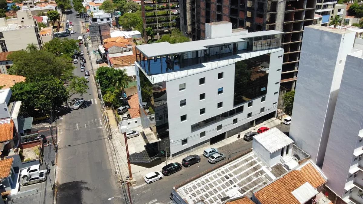 Oficina de 2,610m² en Venta en Las Mercedes, Lambaré - Image 3