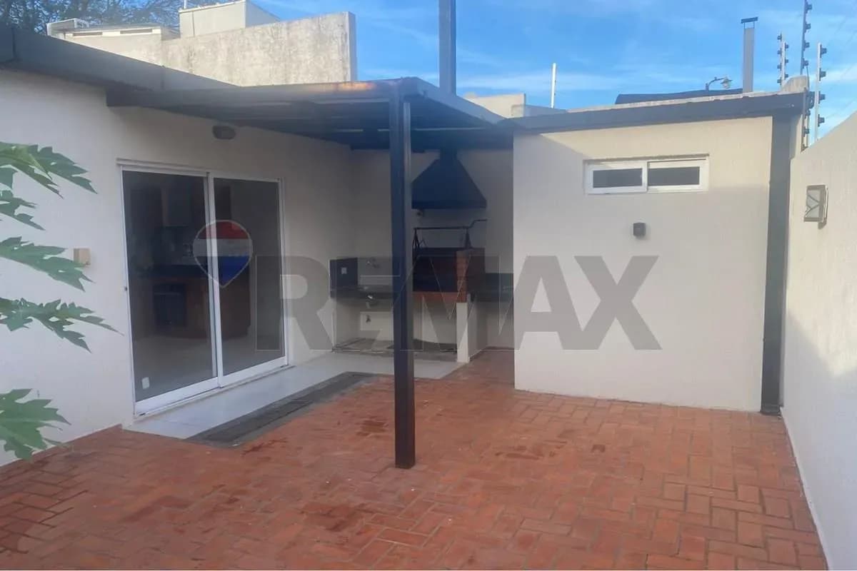 Casa de 3 dormitorios en Venta en Limpio - Image 11