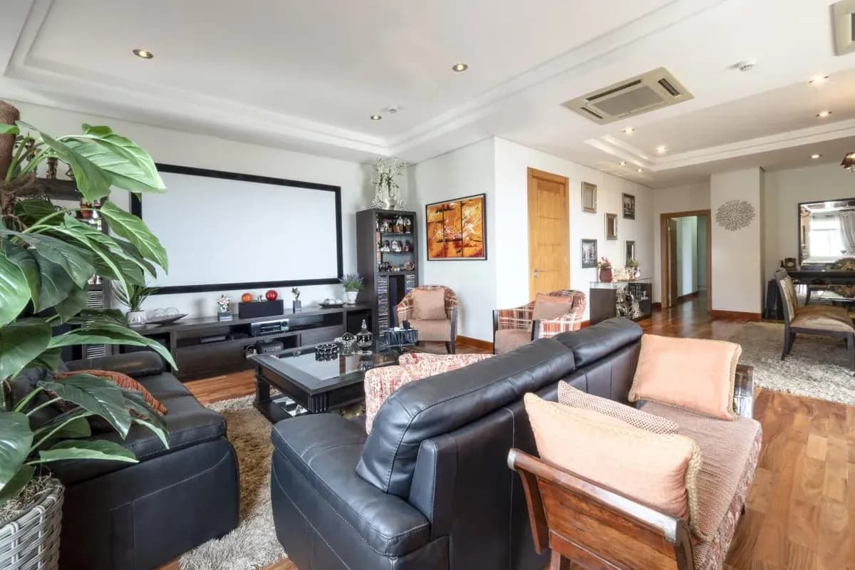 3-Bedroom Apartment for Sale in Ycuá Satí, Asunción - Image 2
