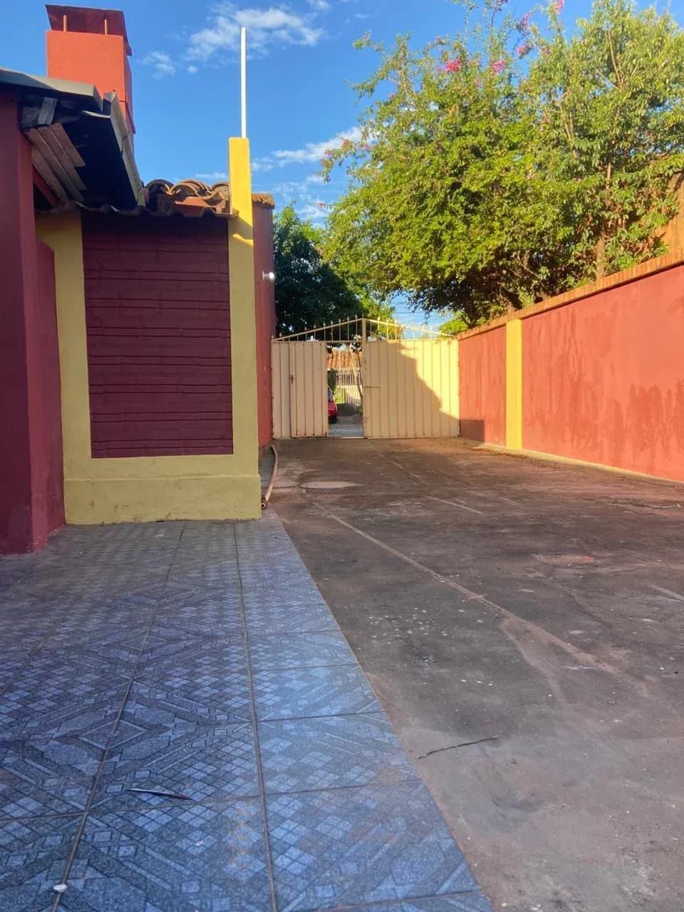 Casa de 6 quartos, 350m², à Venda em Capitán Roa, Coronel Oviedo - Image 6