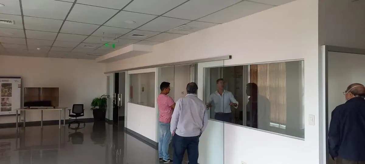 Oficina de 2,610m² en Venta en Las Mercedes, Lambaré - Image 8