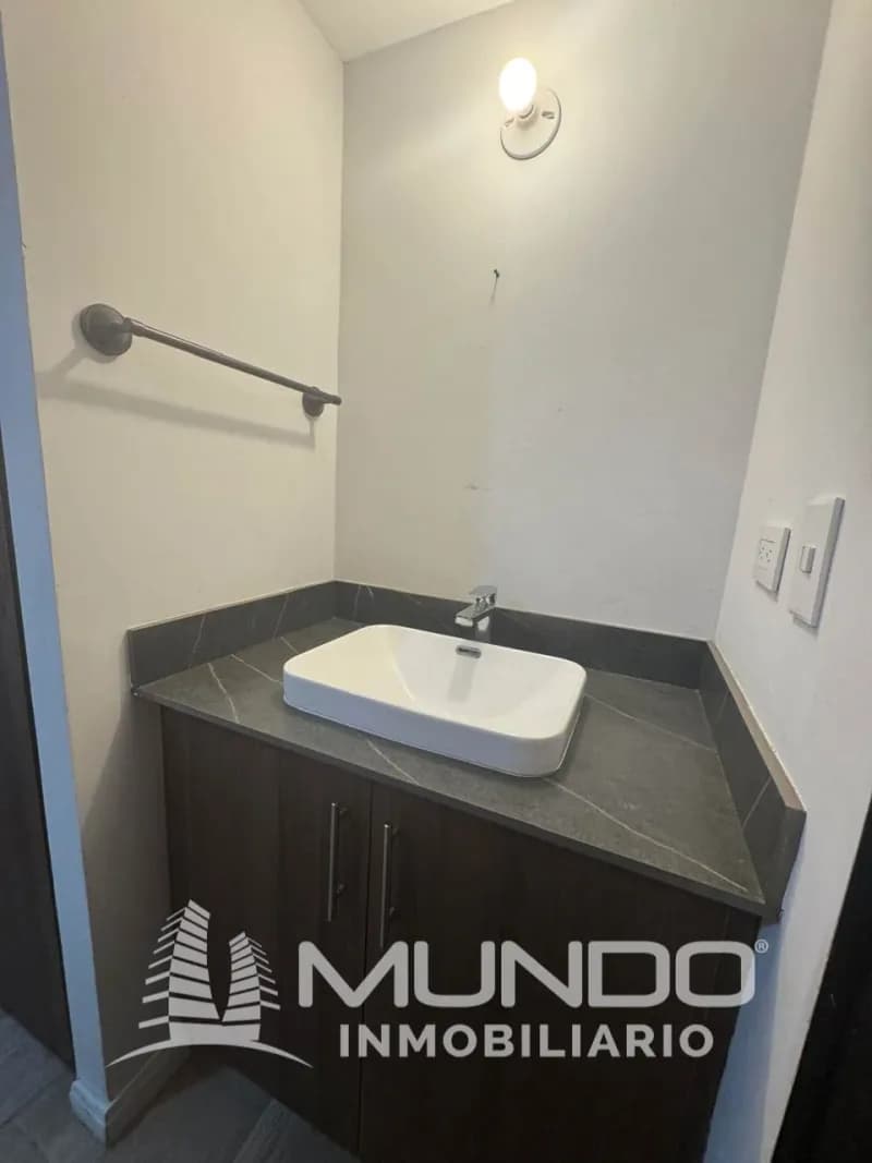 Departamento de 2 dormitorios, 68m², en Alquiler en Fraijanes - Image 4