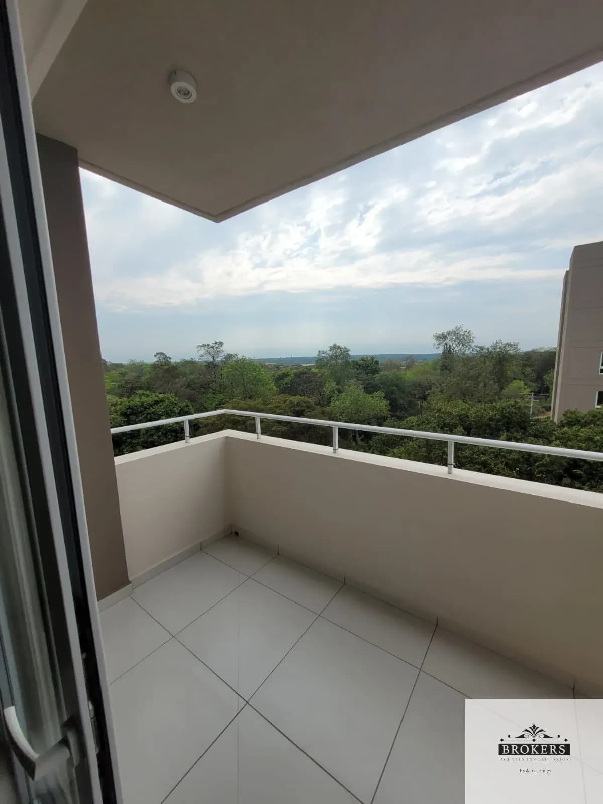 2-Bedroom Apartment for Sale in Loma Merlo, Luque - Image 8