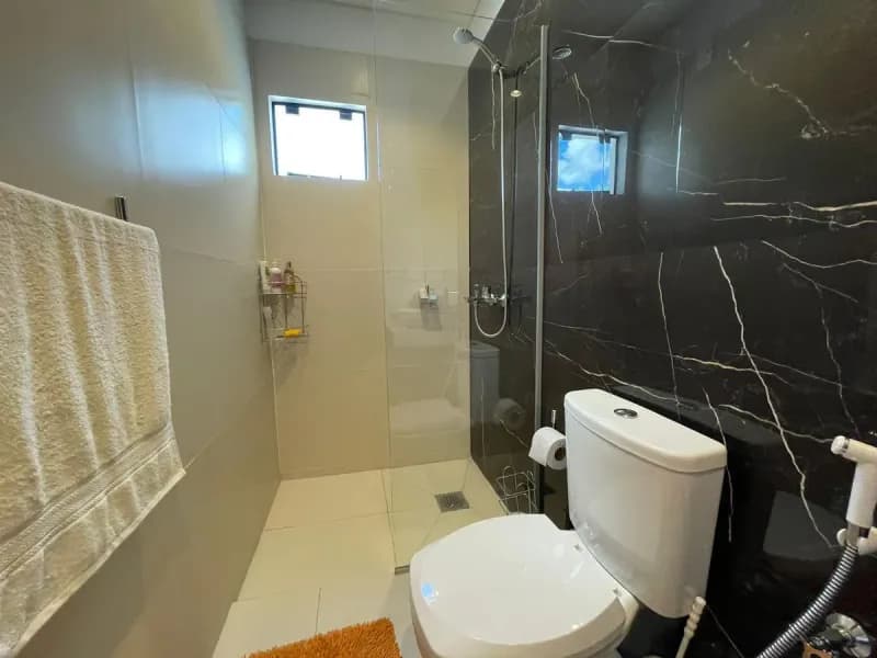 3-Bedroom House for Sale in San Bernardino - Image 4