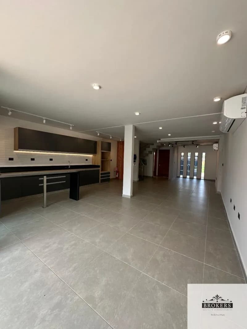 Casa de 3 quartos à Venda em Loma Merlo, Luque - Image 3