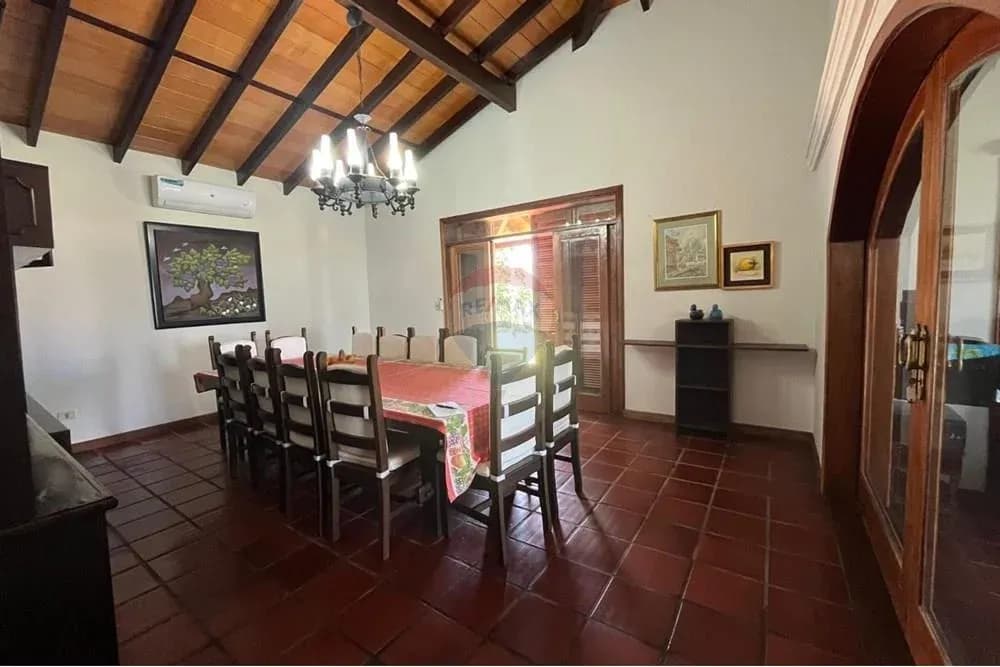 Casa de 6 dormitorios en Venta en Santo Domingo, Areguá - Image 15