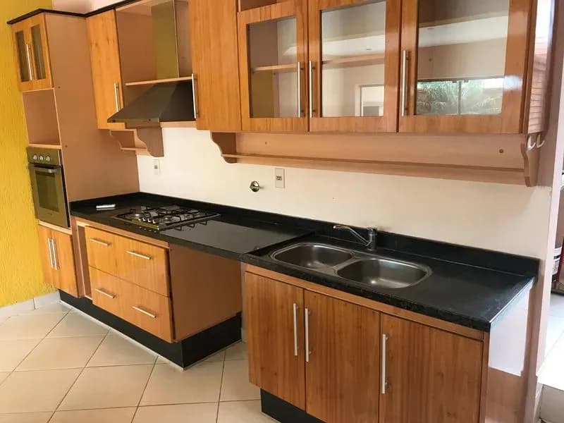 3-Bedroom House for Sale in Campo Grande, Asunción - Image 3