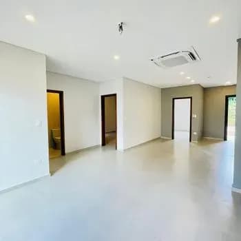 Office of 270m² for Sale in Ricardo Brugada, Lambaré - Image 8