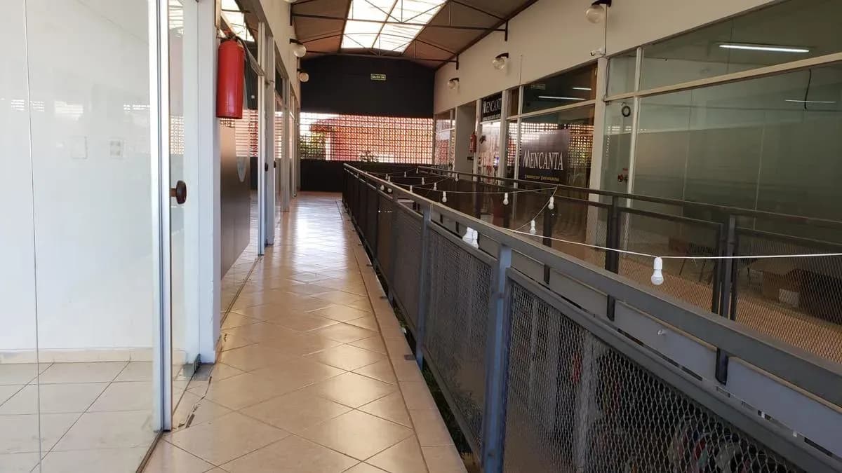 Retail Space of 25m² for Rent in Villa Ofelia, Fernando de la Mora - Image 9