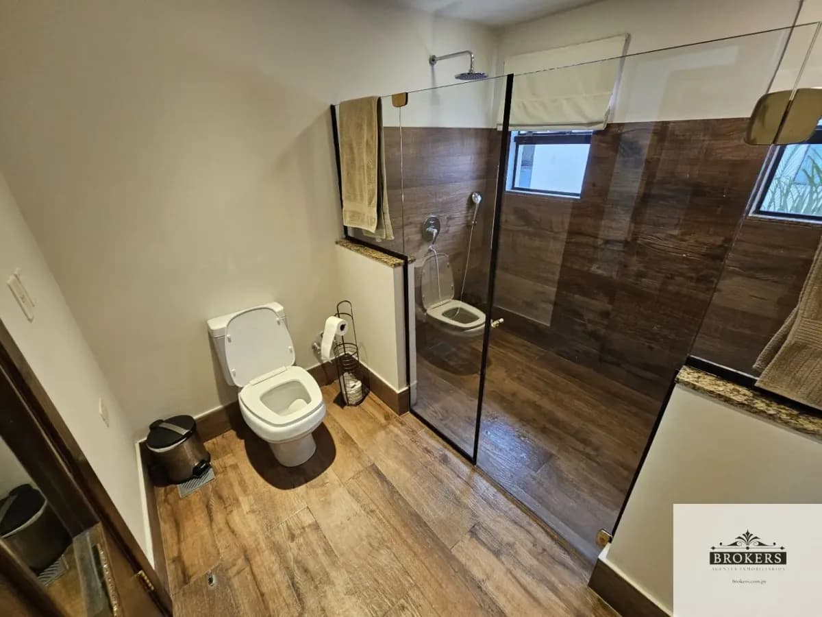 Casa de 3 dormitorios en Alquiler en Recoleta, Asunción - Image 20
