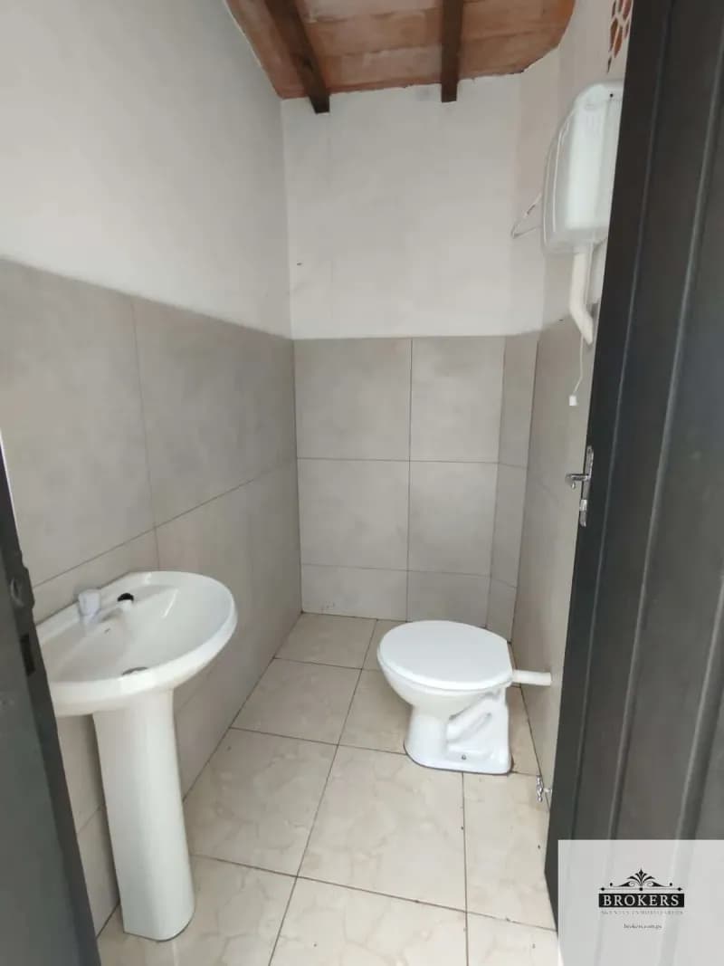 Commercial Space of 408.68m² for Rent in Segundo Barrio, Luque - Image 4