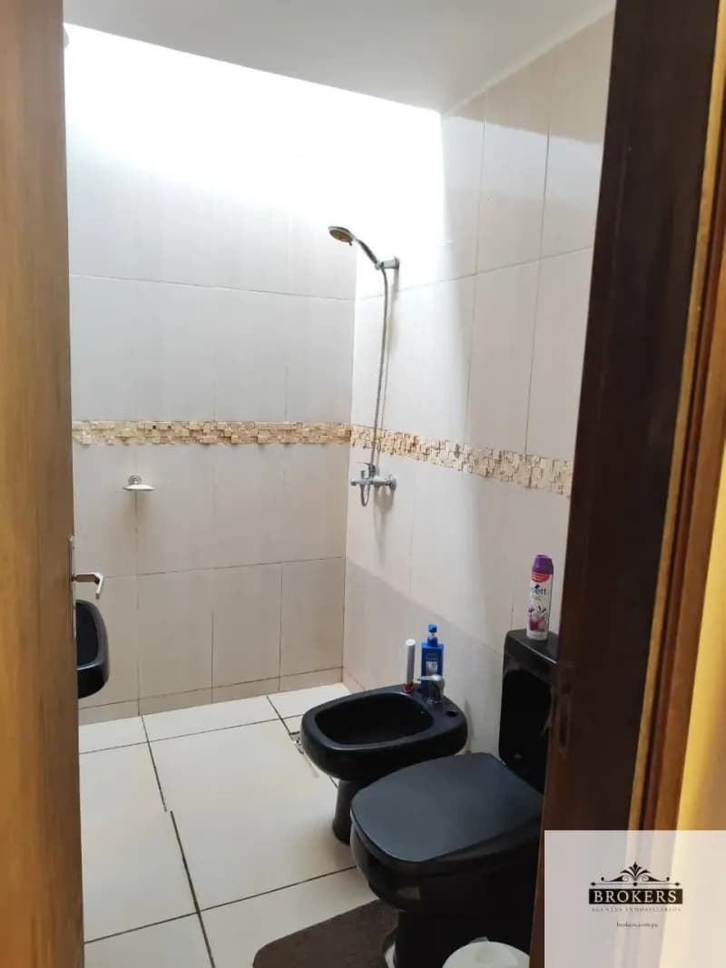 3-Bedroom House for Sale in Laurelty, Fernando de la Mora - Image 5