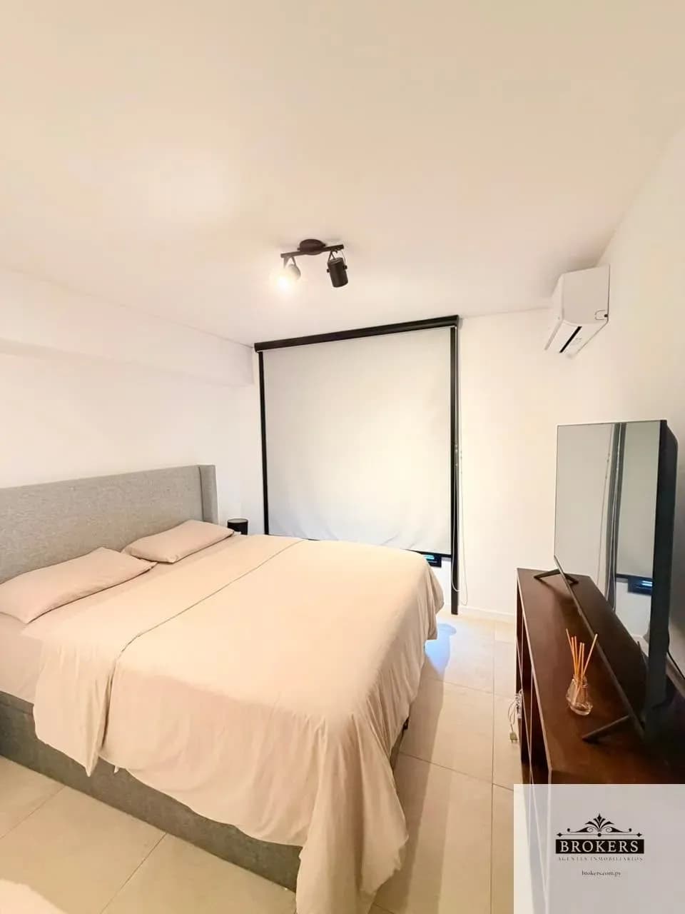 Apartamento de 1 Quarto para Aluguel em Madame Lynch, Assunção - Image 9