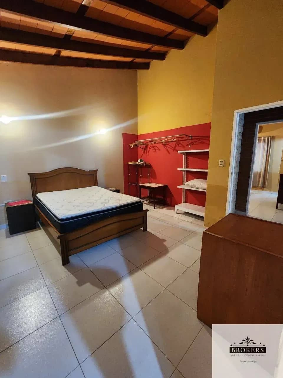 Casa de 5 dormitorios en Venta en San Bernardino - Image 13