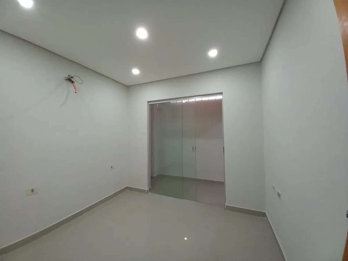 Casa de 3 dormitorios en Venta en Fernando de la Mora - Image 13