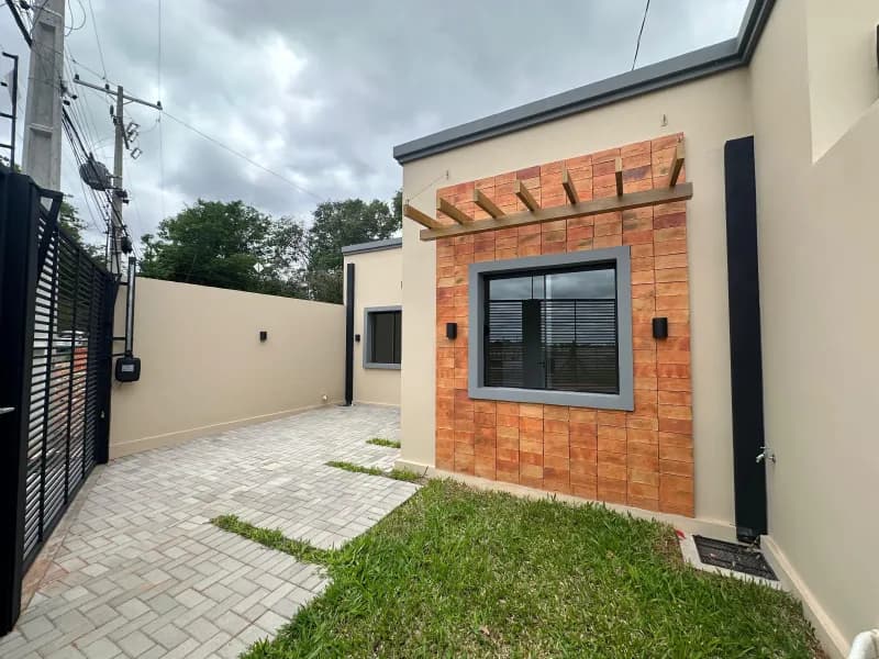 2-Bedroom House in Modern and Minimalist Chalet, Newly Built, 60m², for Sale in Picada, Villa Elisa - Image 3