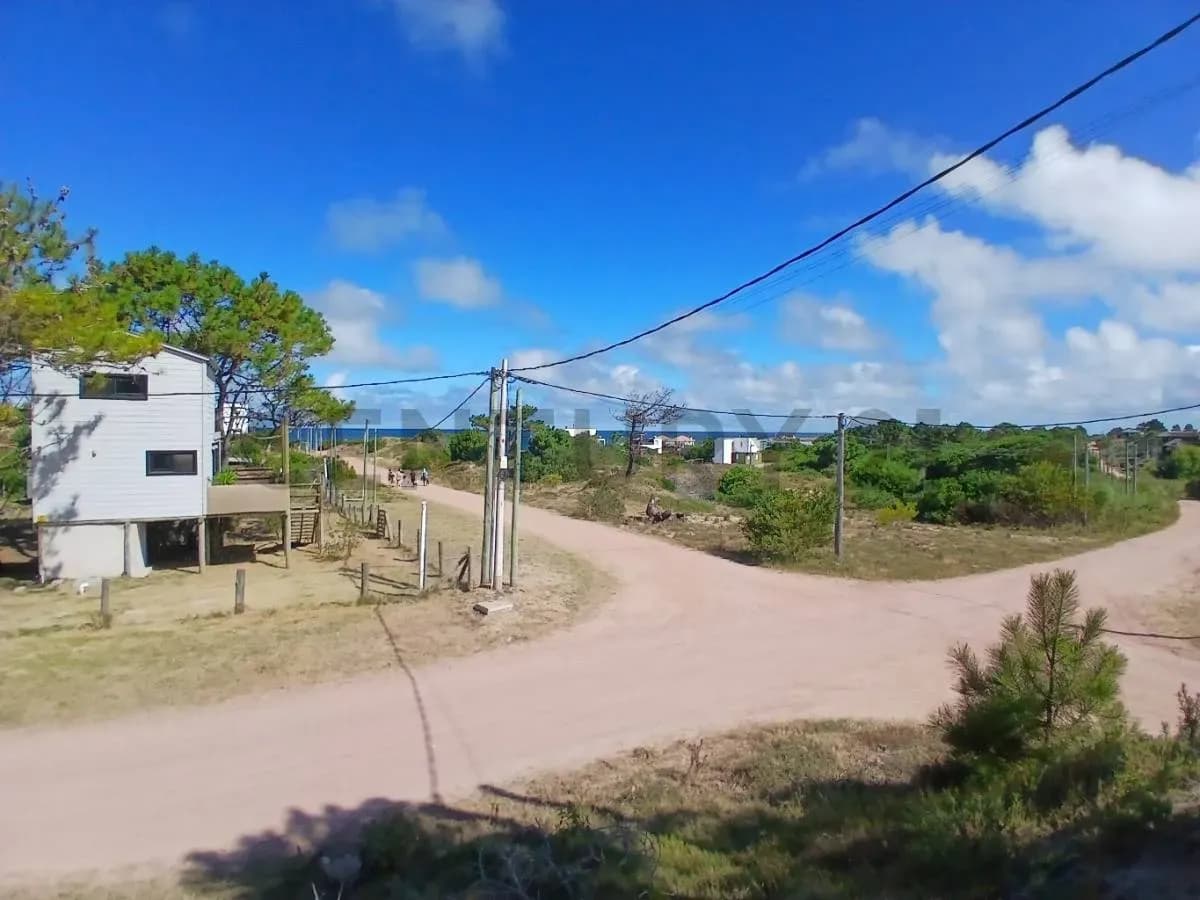 Terreno de 529m² en Venta en Punta del Diablo