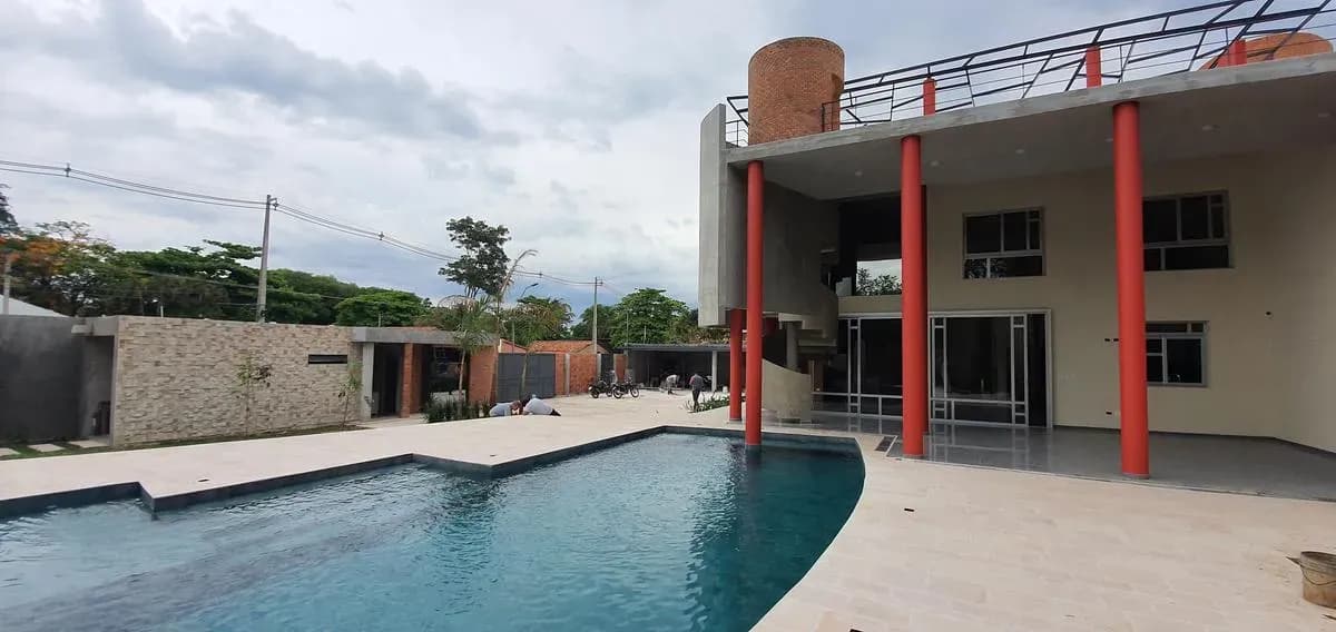 Casa de 6 quartos à Venda em San Bernardino - Image 2