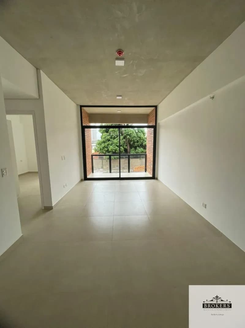 1-Bedroom Apartment for Rent in Los Laureles, Asunción - Image 2