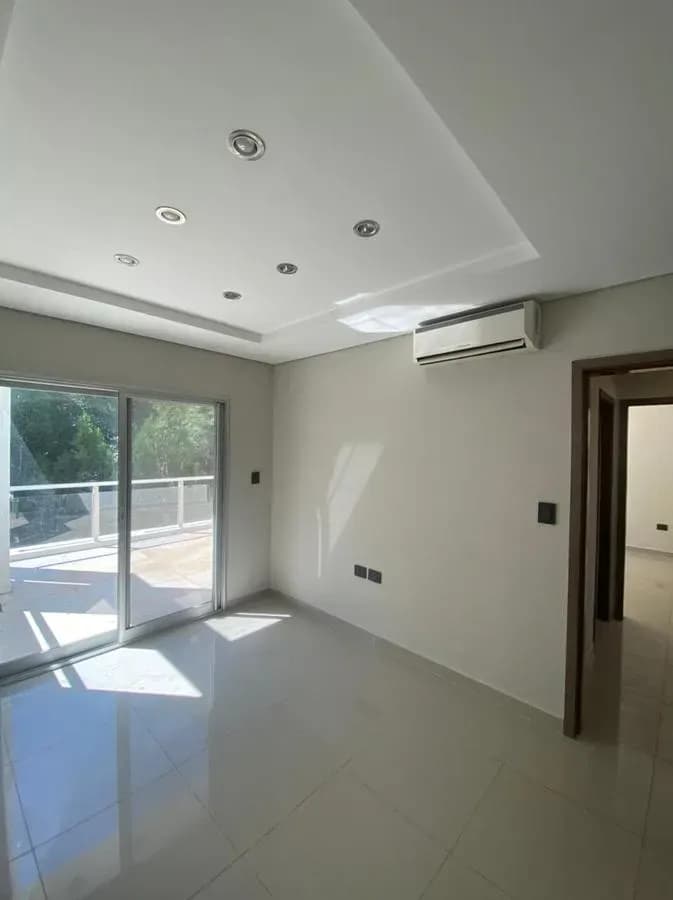 Casa de 5 quartos à Venda no Primeiro Bairro, Luque - Image 17