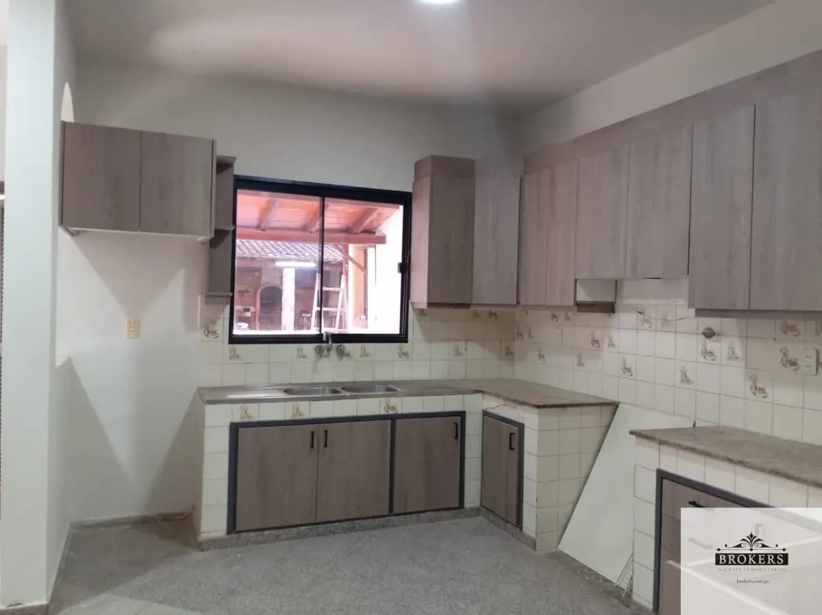 Oficina de 530m² en Alquiler en Villa Morra, Asunción - Image 15