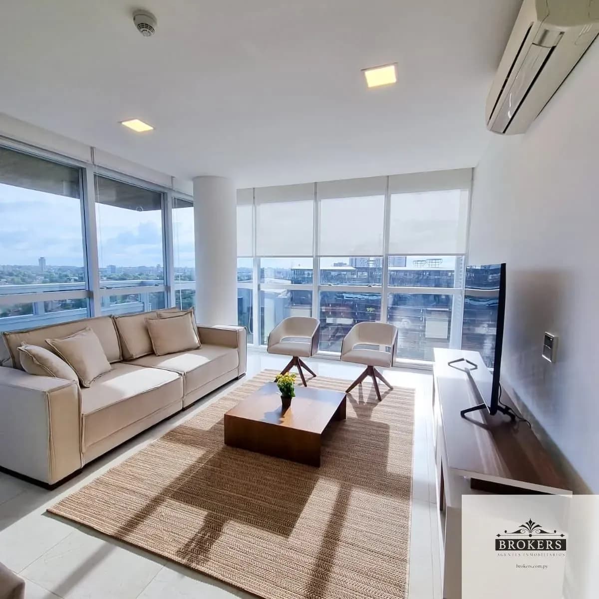 Departamento de 3 dormitorios en Alquiler en Ycuá Satí, Asunción - Image 3