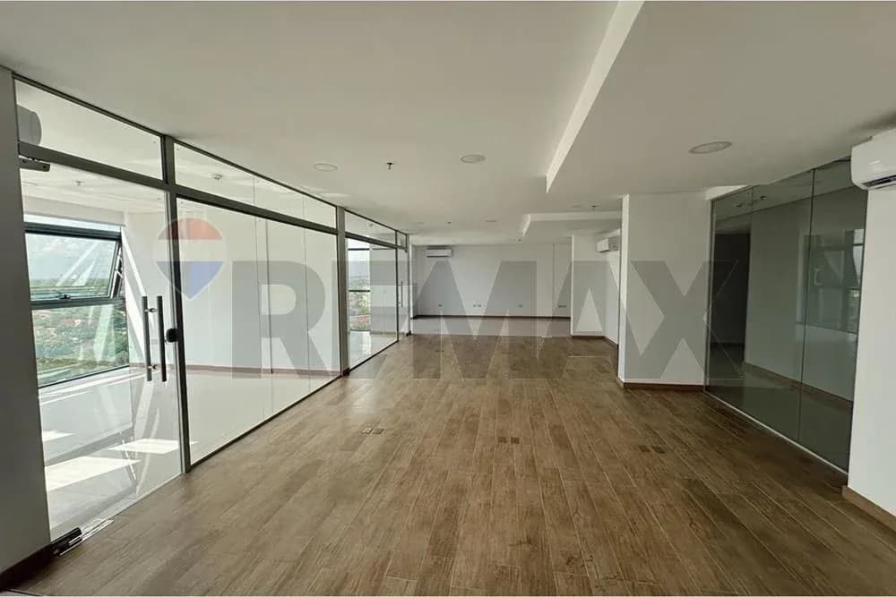 Espaço Comercial de 437m² para Alugar em Ycuá Satí, Asunción - Image 26