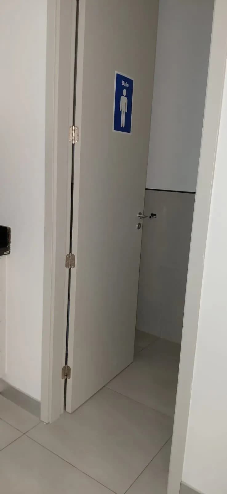 Oficina de 73.4m² en Alquiler en Manorá, Asunción - Image 6
