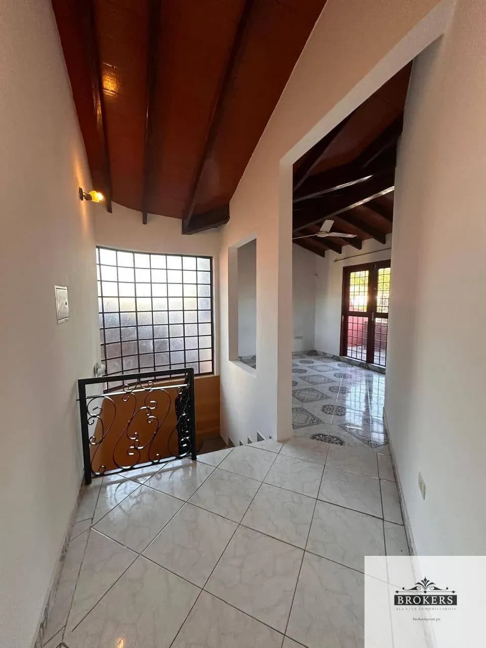 Local Comercial de 360m² en Alquiler en Villa Virginia, Lambaré - Image 12
