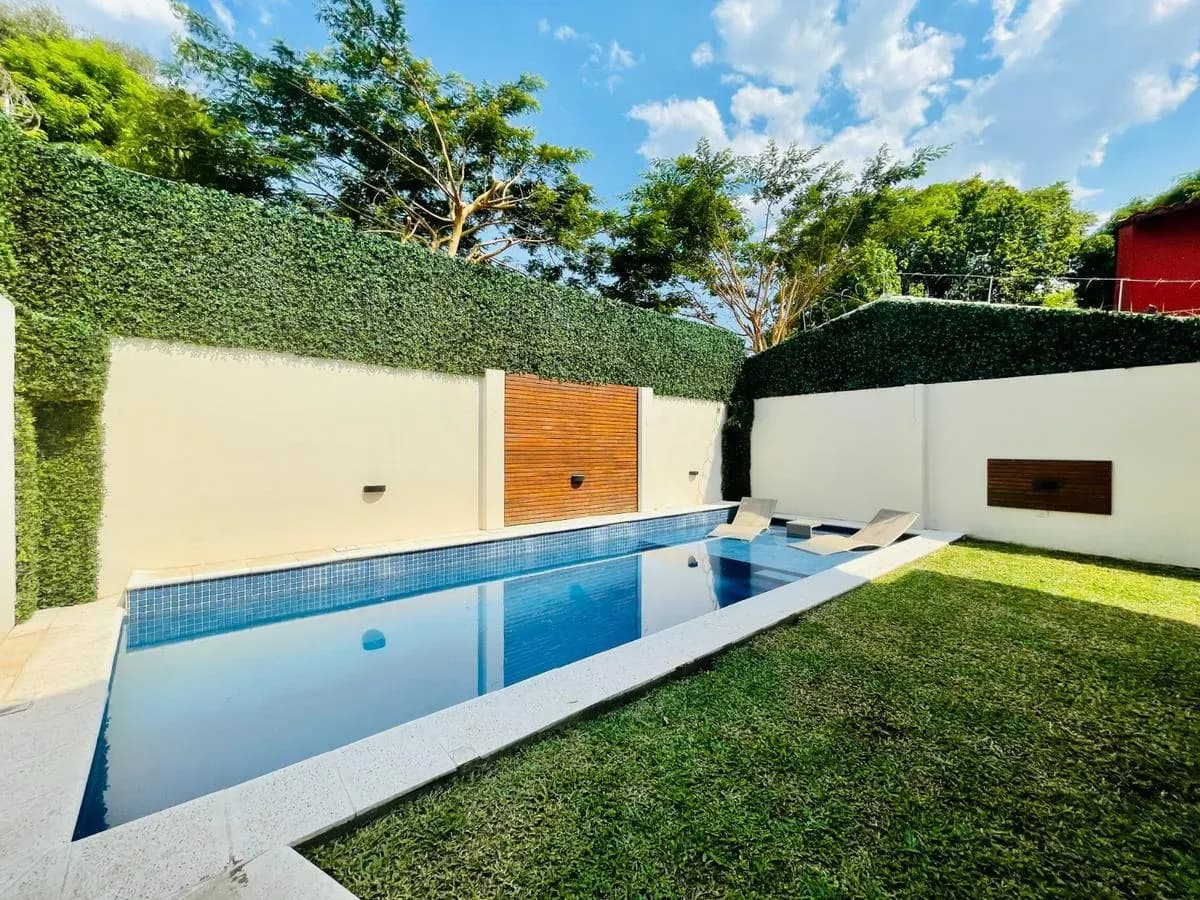 4-Bedroom House for Sale in Recoleta, Asunción
