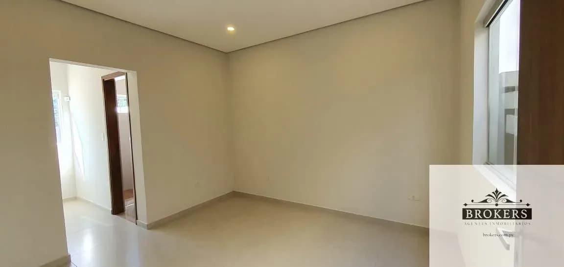 Casa de 3 dormitorios en Venta en Mbachió II, Lambaré - Image 12