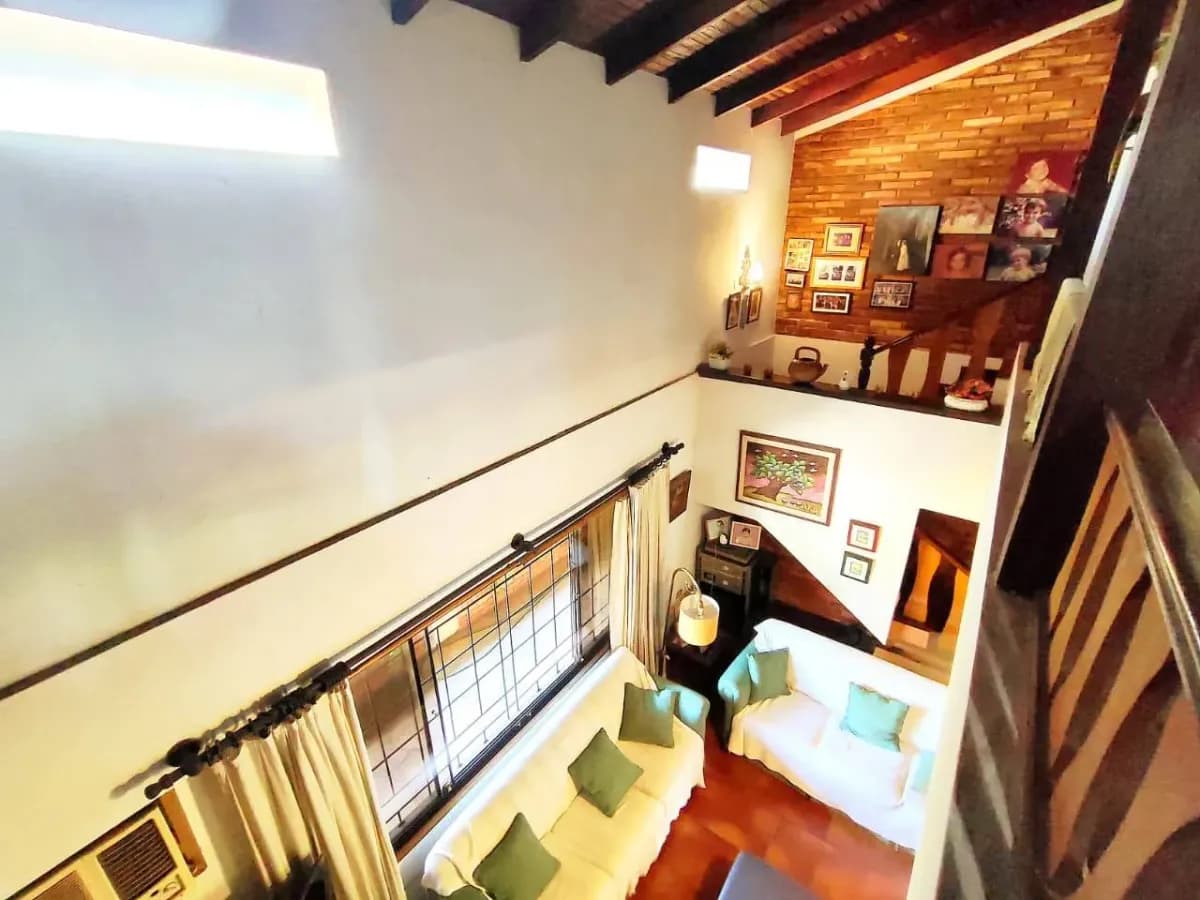 Casa de 5 dormitorios en Alquiler en Santo Domingo, Asunción - Image 3