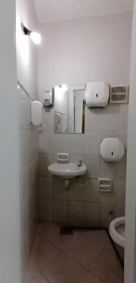 Office of 27m² for Rent in La Encarnación, Lambaré - Image 2