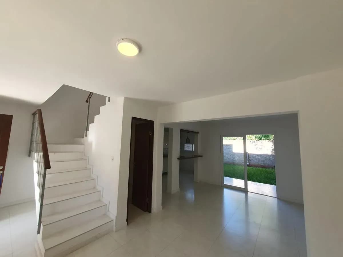 Casa de 3 quartos à venda em Yaguareté Corá, Luque - Image 16