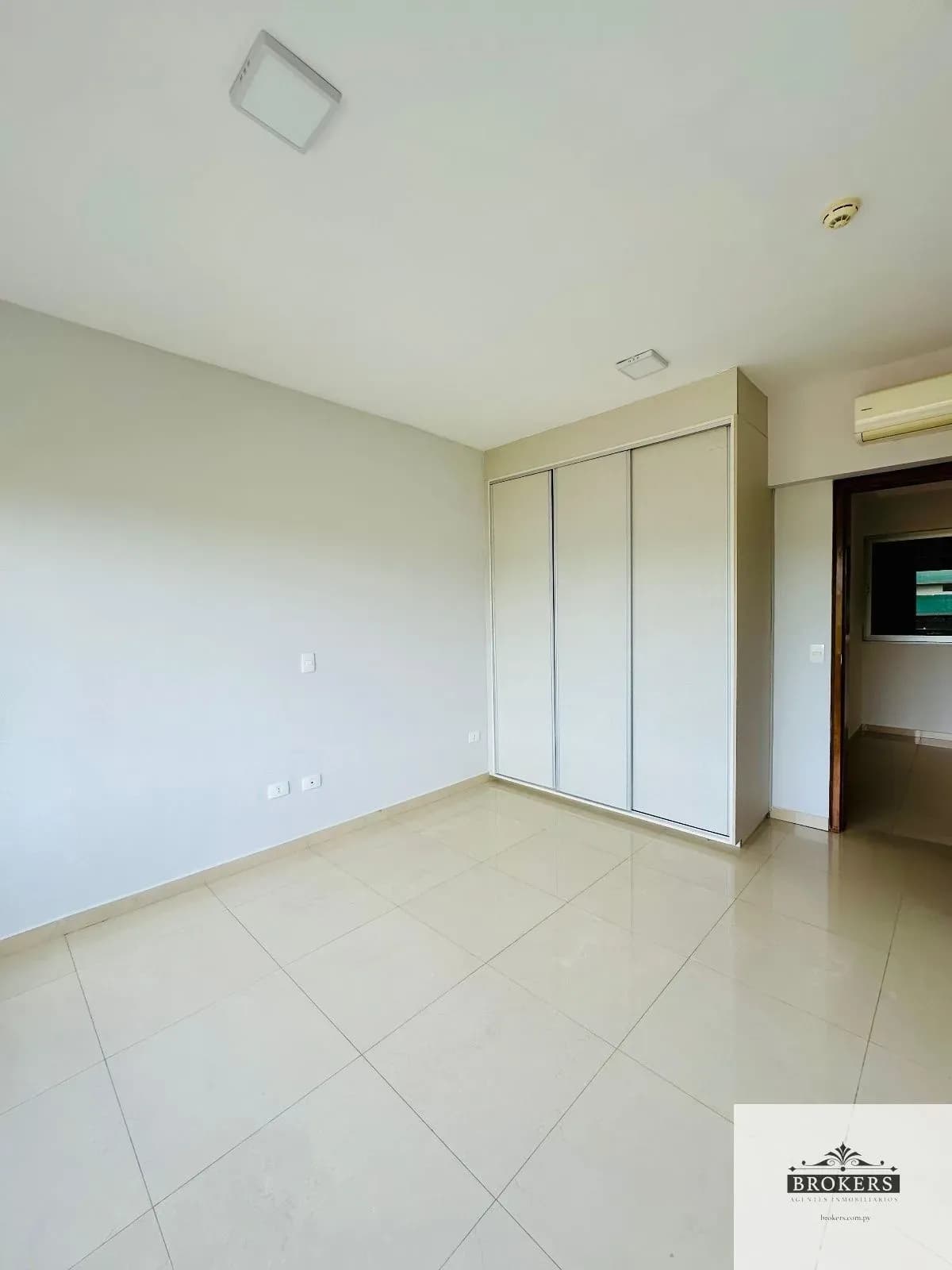 Departamento de 3 dormitorios en Alquiler en Mburucuyá, Asunción - Image 12