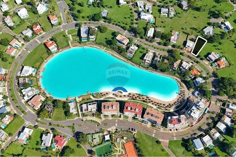 8,340m² Land for Sale in Ykua Karanda'y, Luque - Image 3