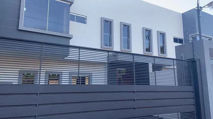Casa de 3 dormitorios en Venta en Orilla del Campo Grande, Fernando de la Mora - Image 10