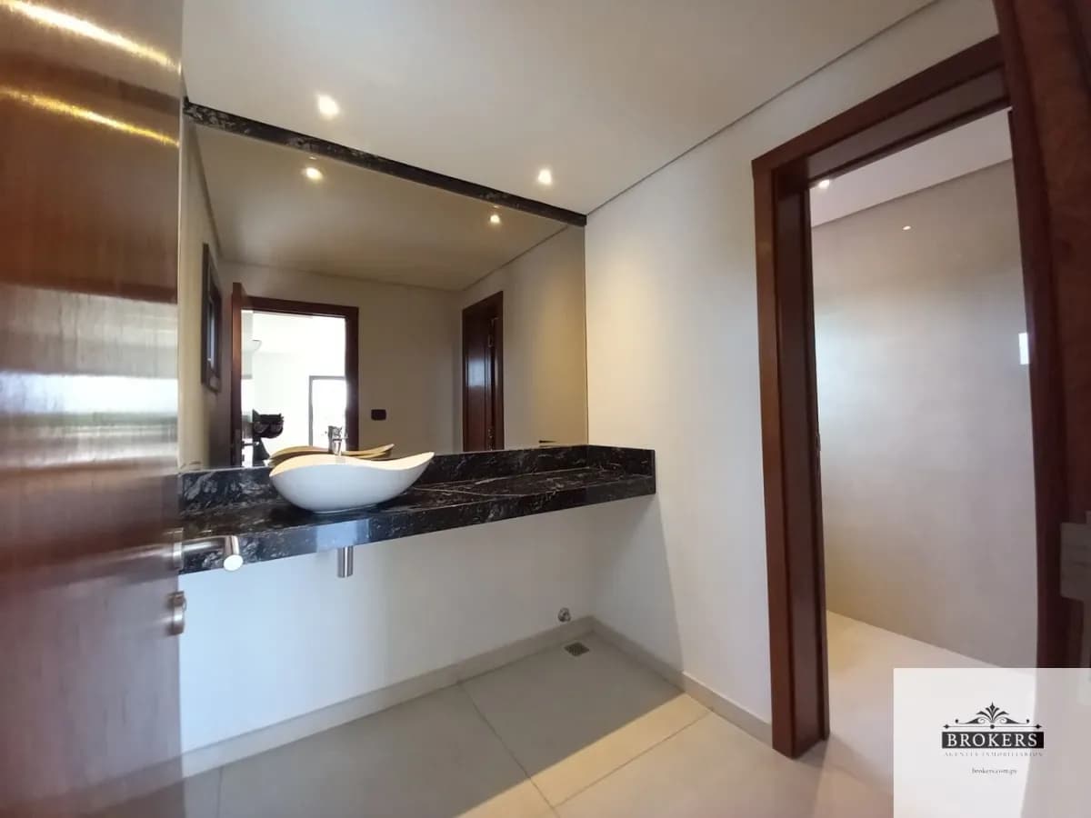 Departamento de 2 dormitorios en Alquiler en Madame Lynch, Asunción - Image 16