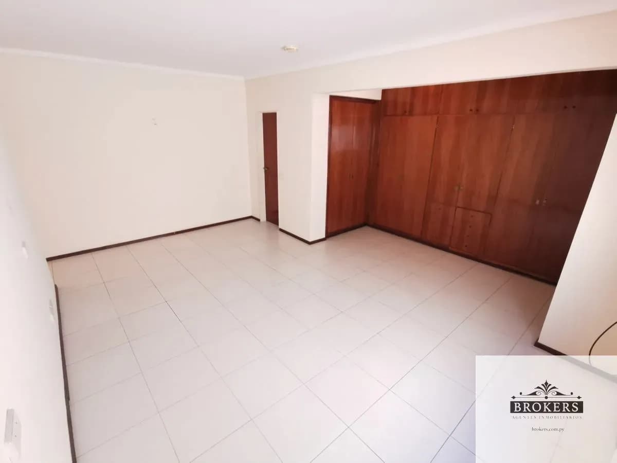 3-Bedroom Apartment for Sale in Mariscal López, Lambaré - Image 12