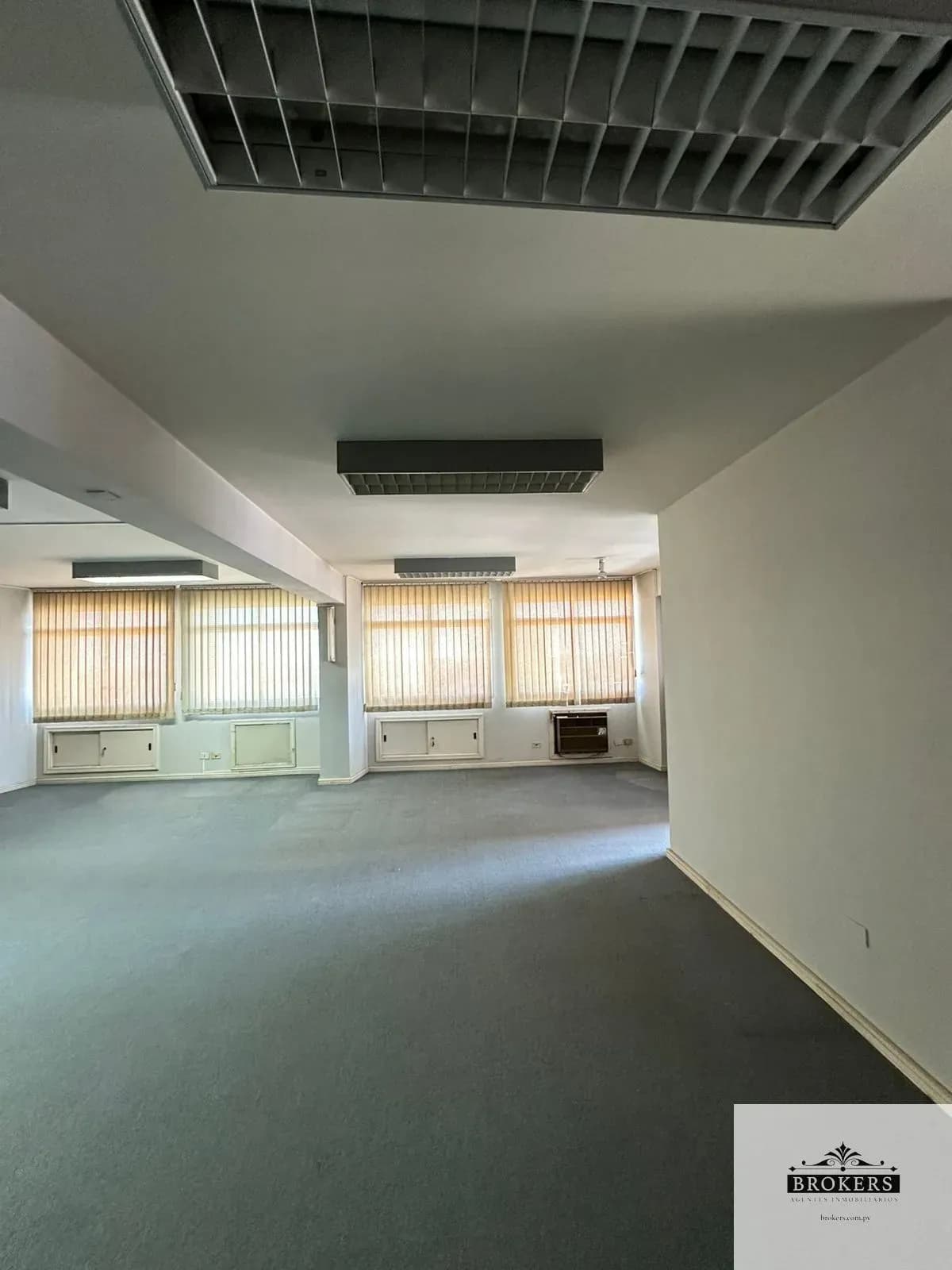 Office of 140m² for Rent in La Catedral, Lambaré - Image 5