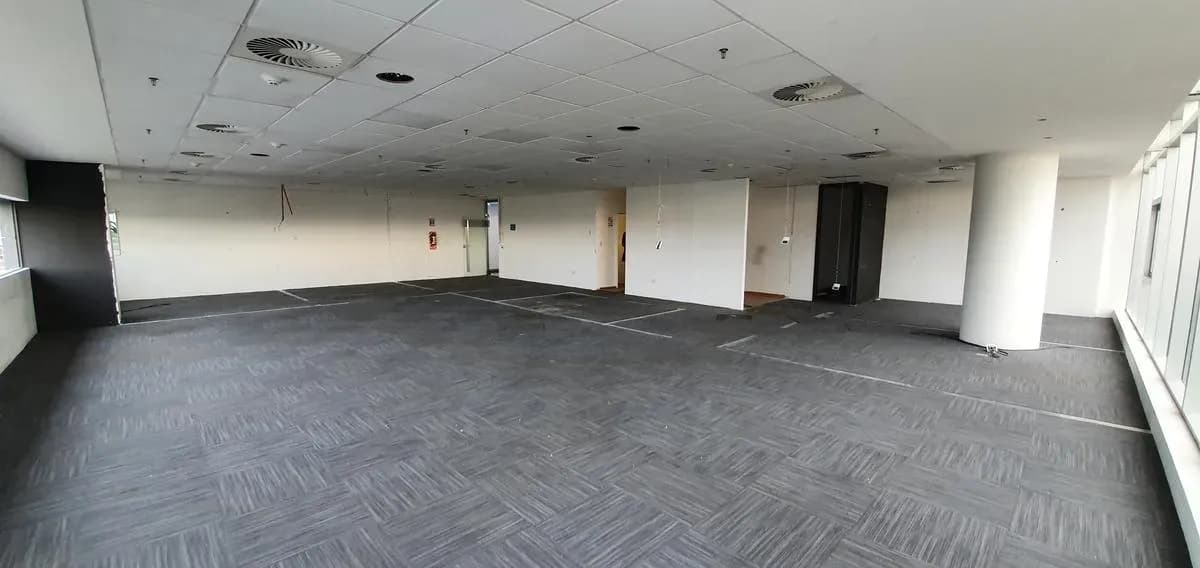 Office of 222m² for Rent in Mcal. José Félix Estigarribia, Asunción - Image 7