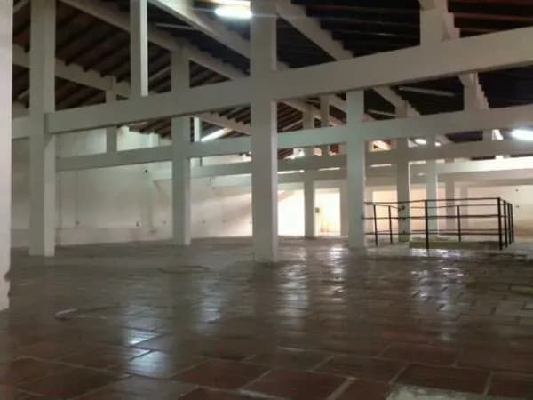 Commercial Space of 1,000m² for Sale in San Vicente, Asunción - Image 4