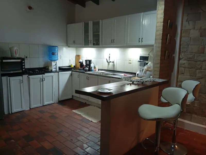 Casa de 4 dormitorios en Casa, 140m², en Venta en Villa Ofelia, Fernando de la Mora - Image 4
